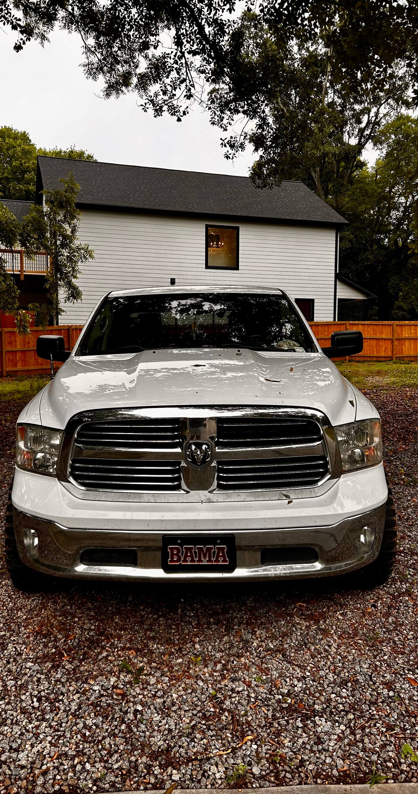 2014 Ram 1500 4WD photo 1