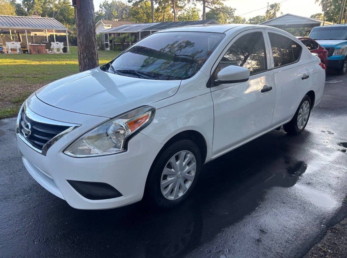 2018 Nissan Versa photo 1