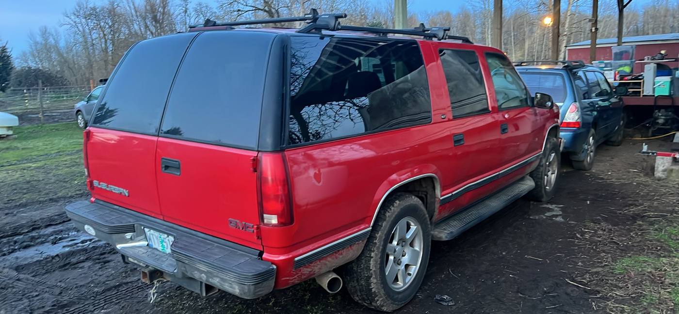 1999 GMC Suburban 1500 4WD photo 1