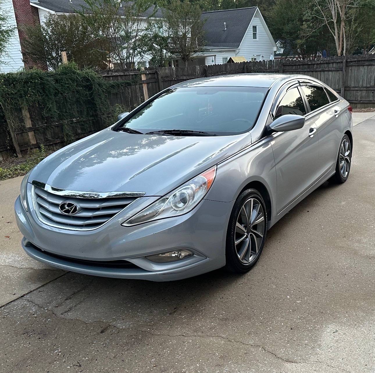 2013 Hyundai Sonata SE photo 1