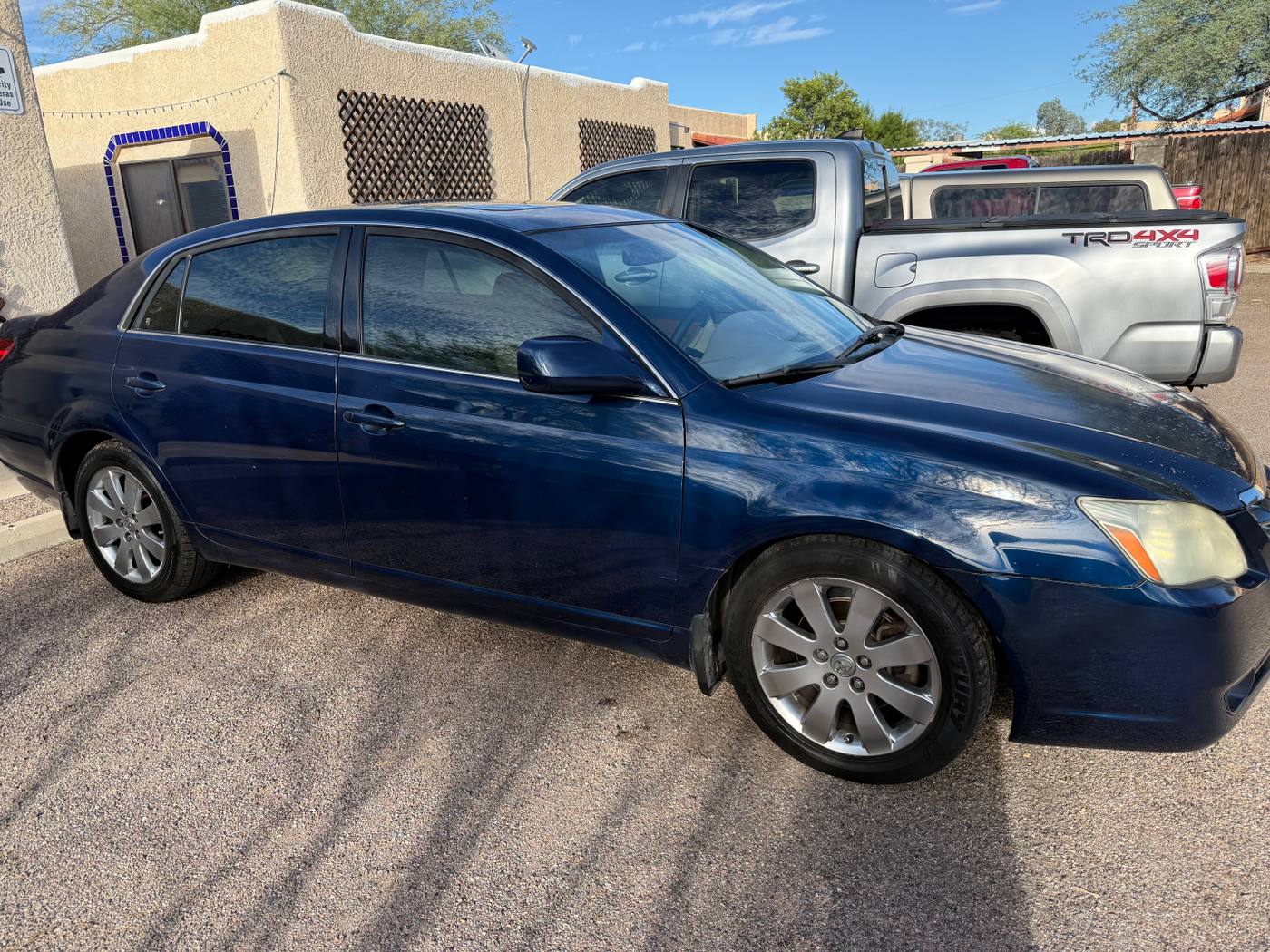 2005 Toyota Avalon photo 1