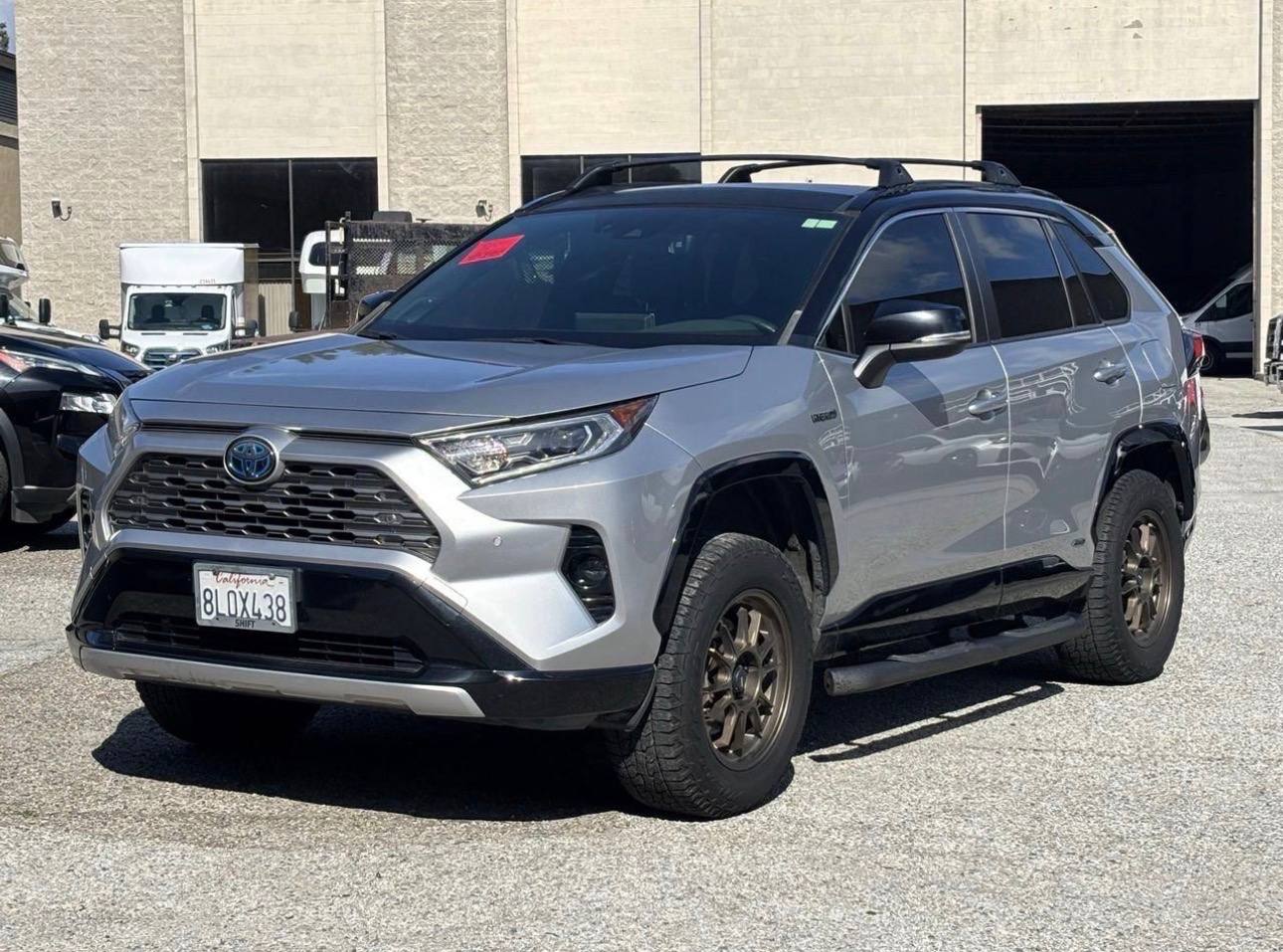 2019 Toyota RAV4 Hybrid AWD photo 1